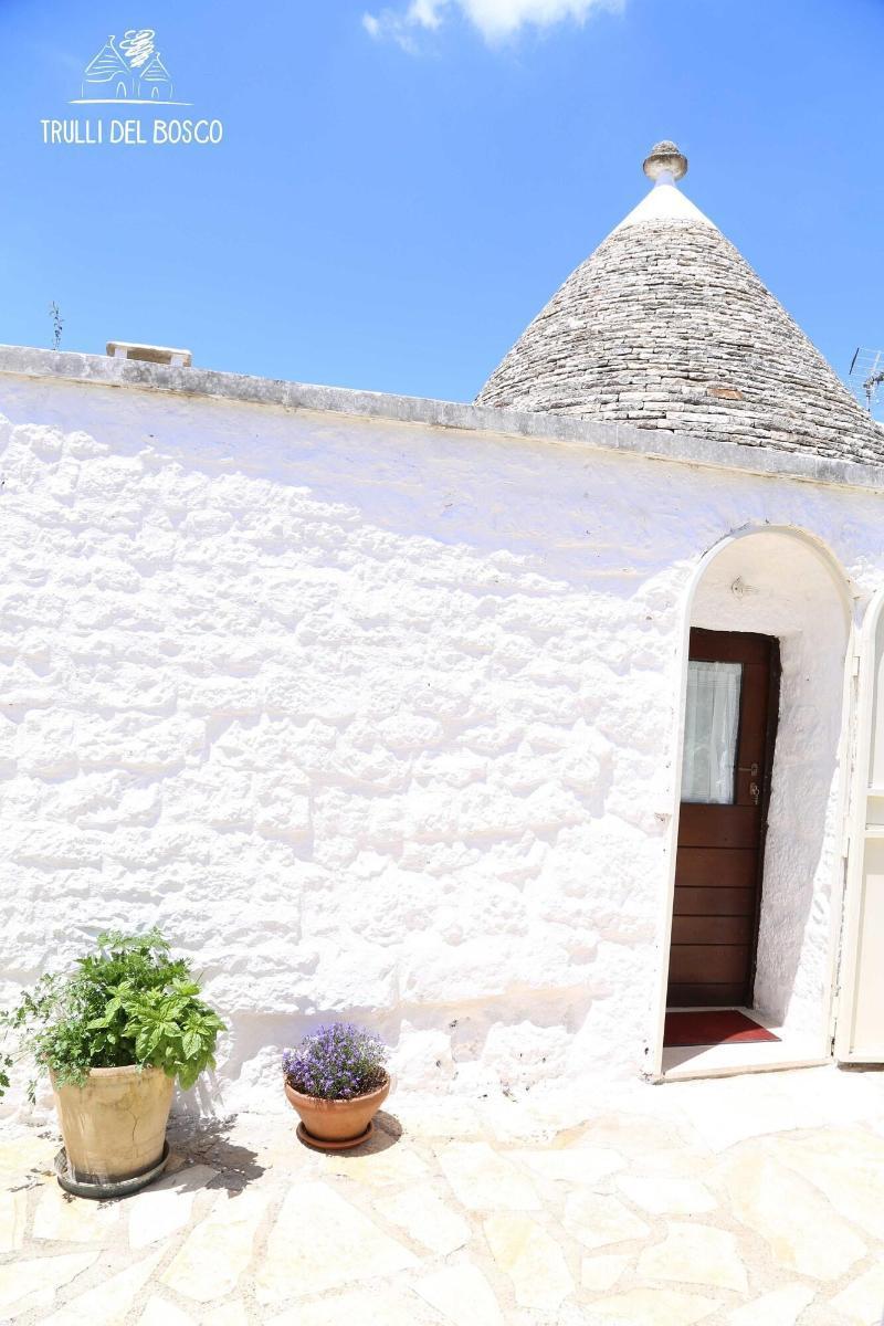 Trulli Del Bosco Acomodação com café da manhã Alberobello Exterior foto