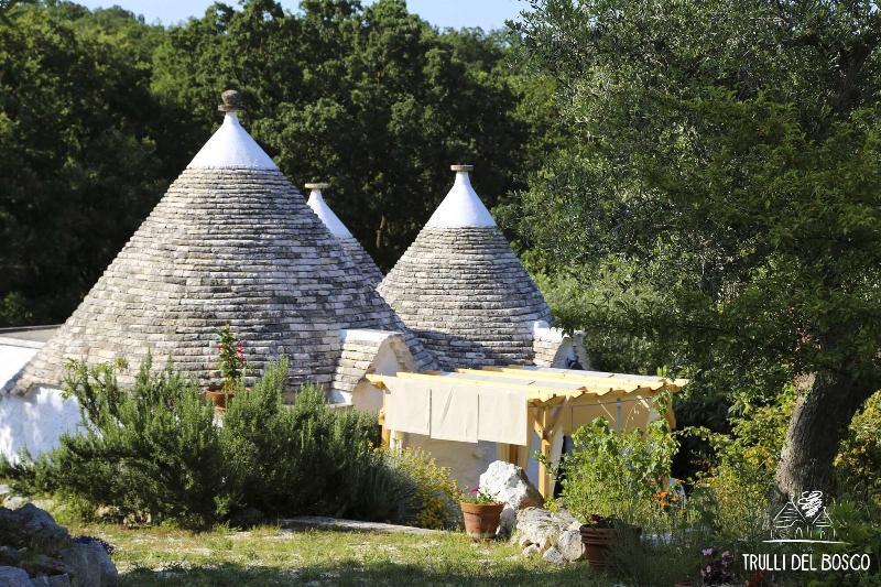 Trulli Del Bosco Acomodação com café da manhã Alberobello Exterior foto