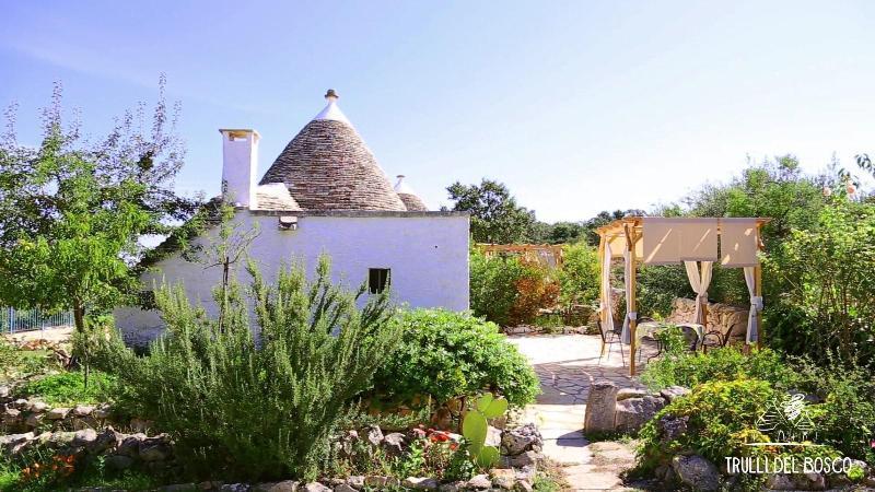 Trulli Del Bosco Acomodação com café da manhã Alberobello Exterior foto